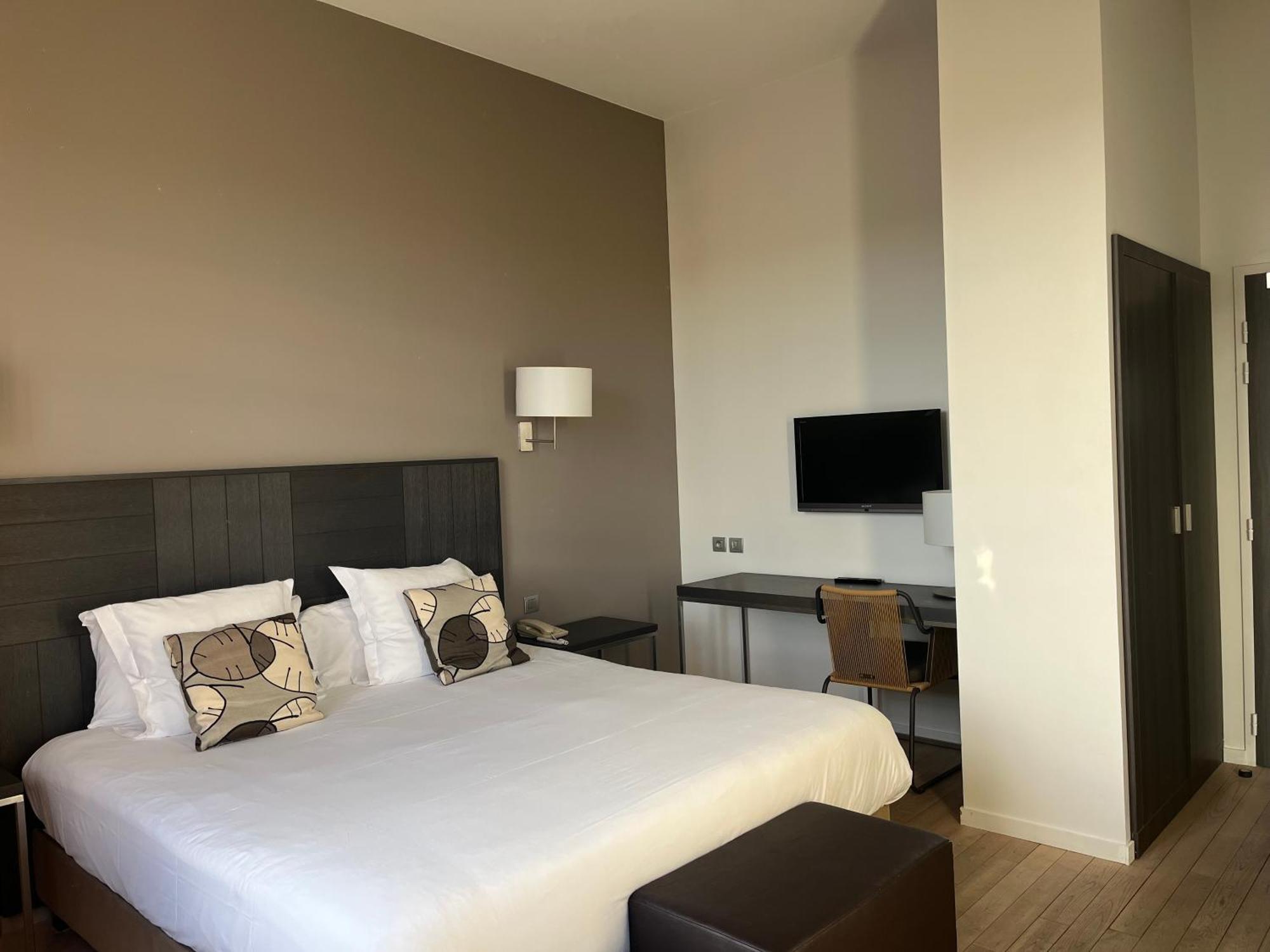 Grand Hotel De Castres Castres  Ngoại thất bức ảnh
